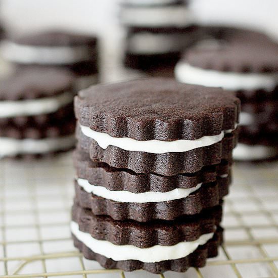 Homemade Oreo cookies