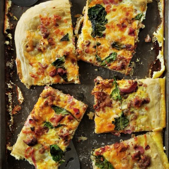 Sheet Pan Breakfast Pizza