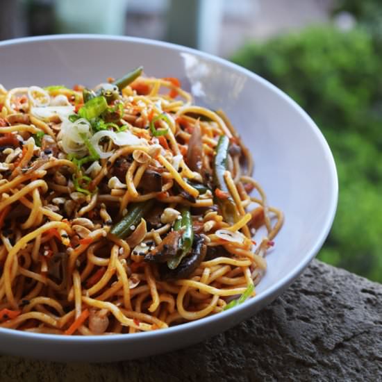 Vegan Pad Thai with Peanut Sauce