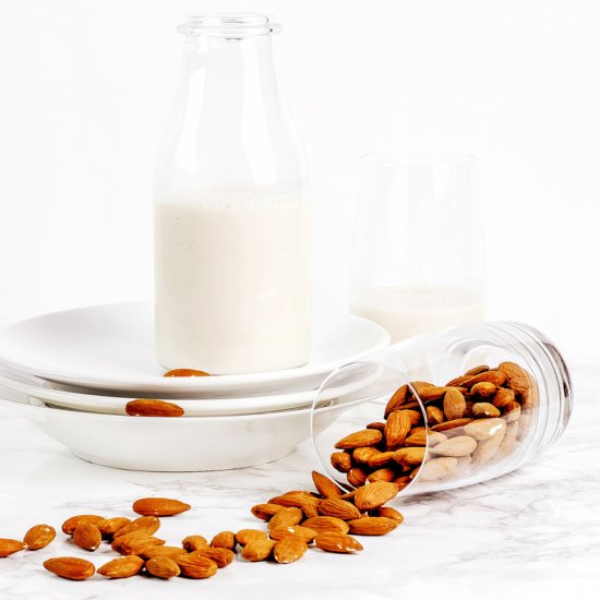 Homemade Almond Milk from Scratch