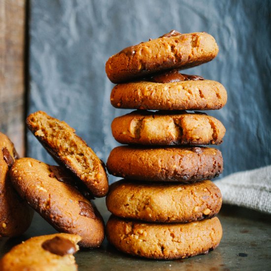 Almond butter cookies