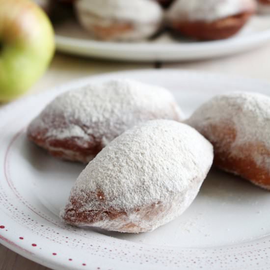 Golden Dumplings with Apples