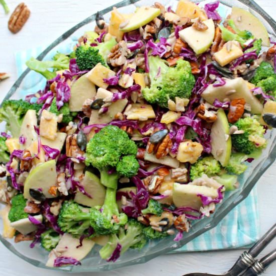 Broccoli Pineapple Pecan Salad