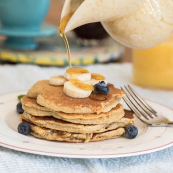 Airy Banana Oat Pancakes