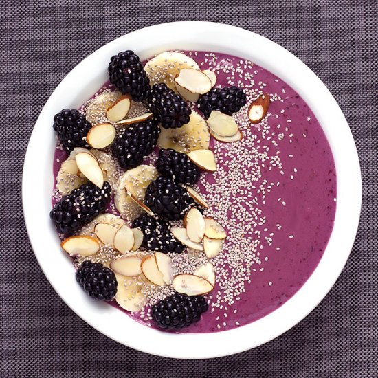 Blackberry Almond Smoothie Bowl