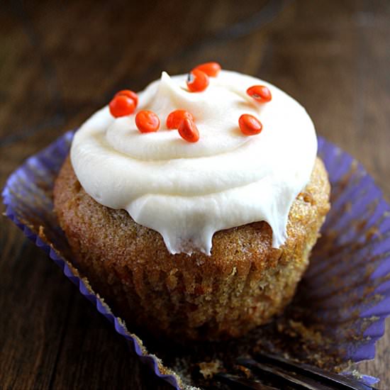 Carrot Cupcakes with Frosting