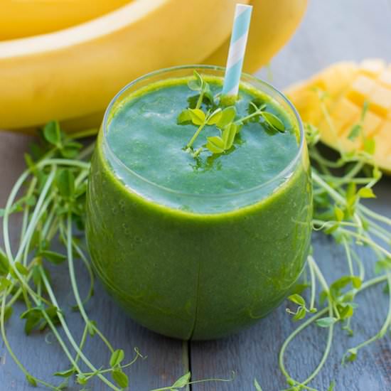 Super Sprout & Mango Green Smoothie