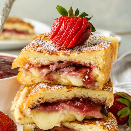 Ham&Brie Monte Cristo French Toast