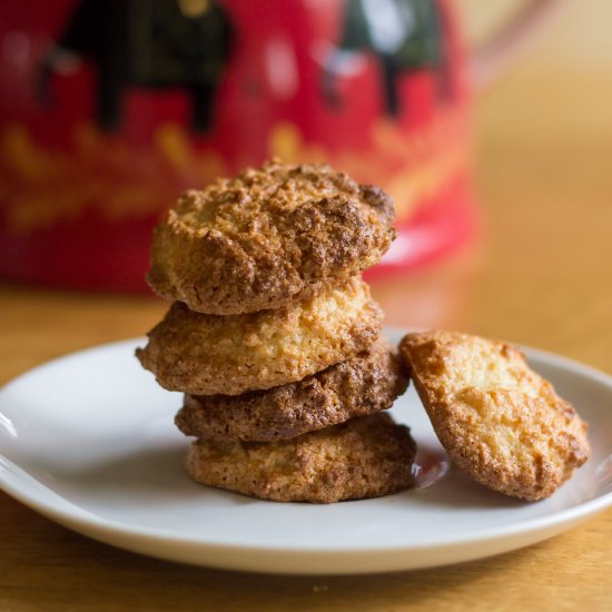 Soft & Sticky Amaretti Biscuits