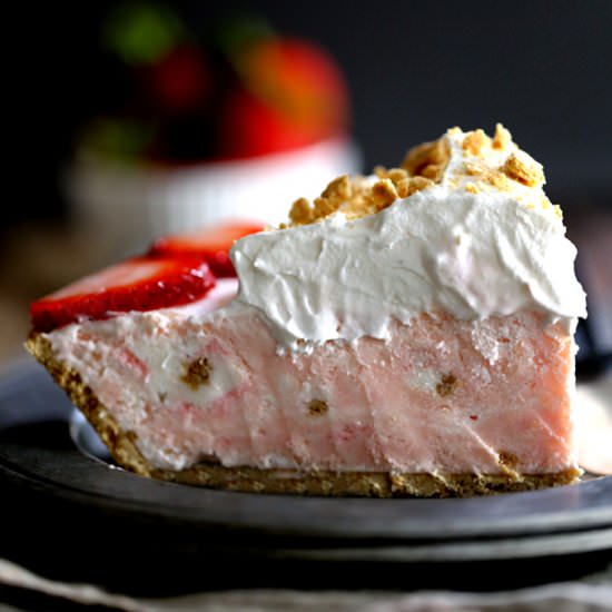 Strawberry Cheesecake Ice Cream Pie