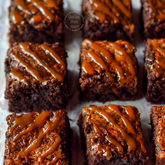 Eggless Caramel Brownies