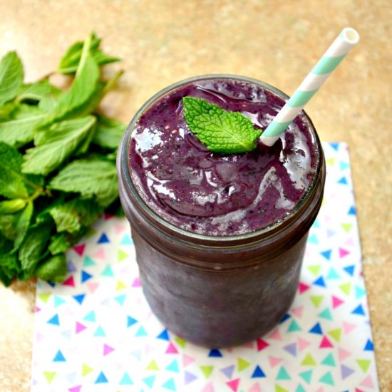 Vanilla Mint Berry Smoothie