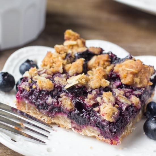 Blueberry Oatmeal Crumble Bars