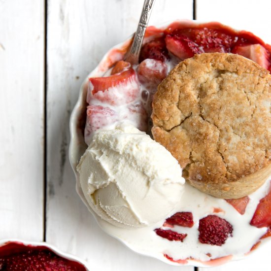 Strawberry Rhubarb Cobbler