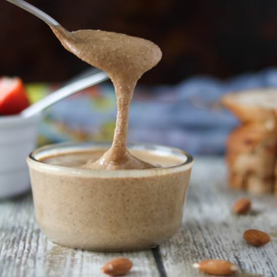 Homemade Roasted Almond Butter