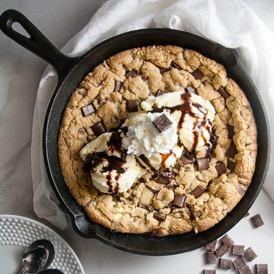 Skillet Chocolate Chip Cookie