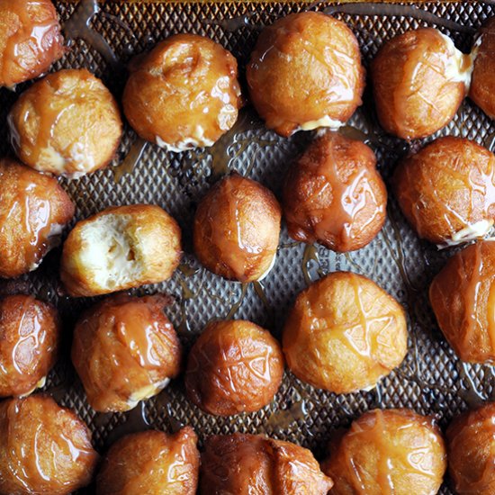 Salted Caramel Doughnut Holes