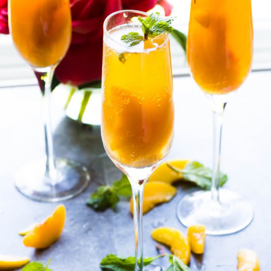 Sparkling Bellini Mocktail