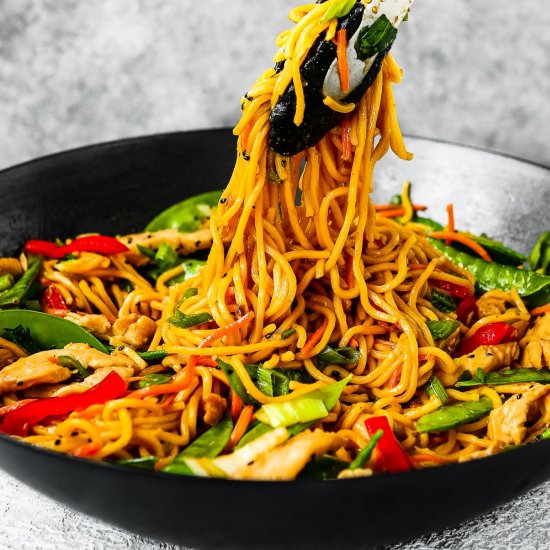 Easy Chicken Lo Mein