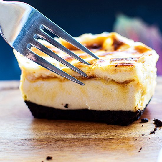 Baked Marshmallow & Oreo Cheesecake