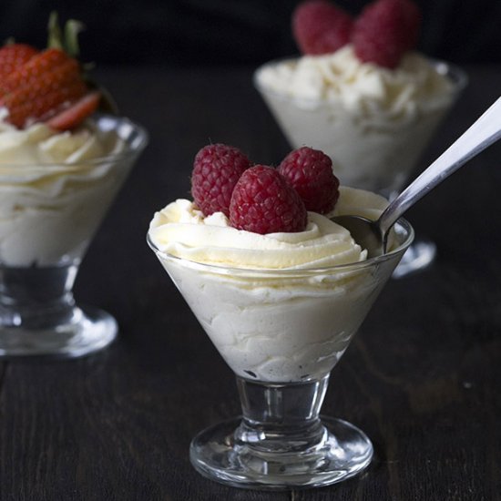 Easy White Chocolate Mousse