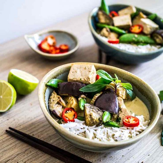 Authentic Thai Green Curry [Vegan]