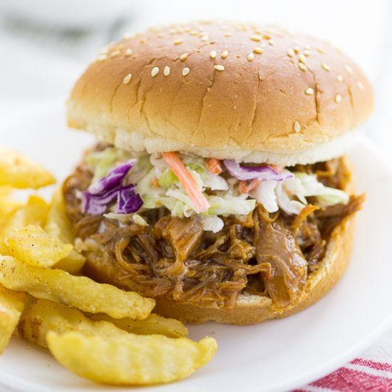 Crock Pot Barbecue Pulled Pork