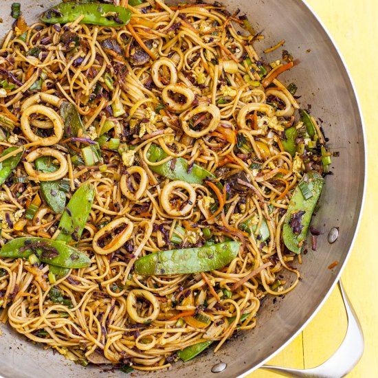 Squid Hakka Noodles