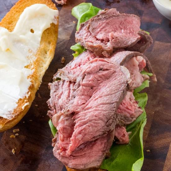 Slow Cooker Roast Beef Sandwiches