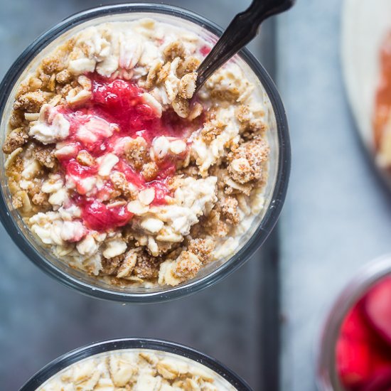 Strawberry Rhubarb Overnight Oats