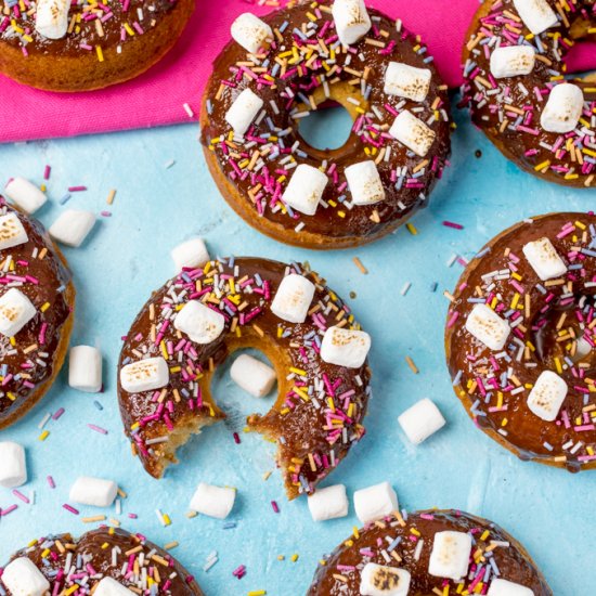 Chocolate S’mores Baked Doughnuts