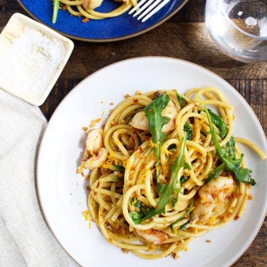 Bucatini with Shrimp and Arugula