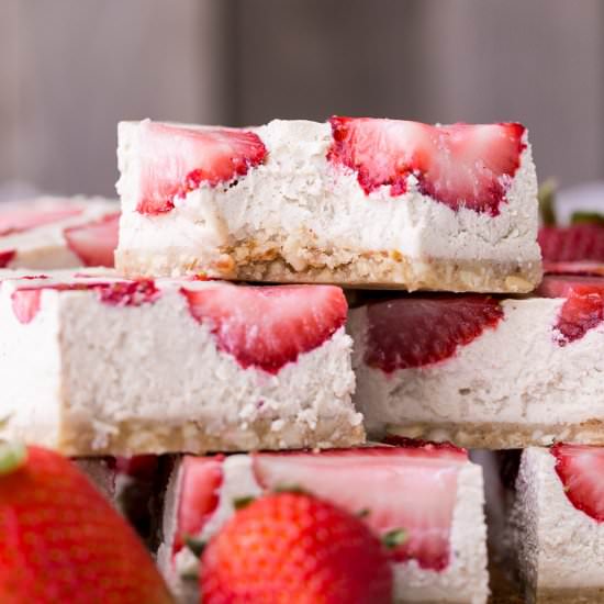 No-Bake Strawberry Shortcake Bars