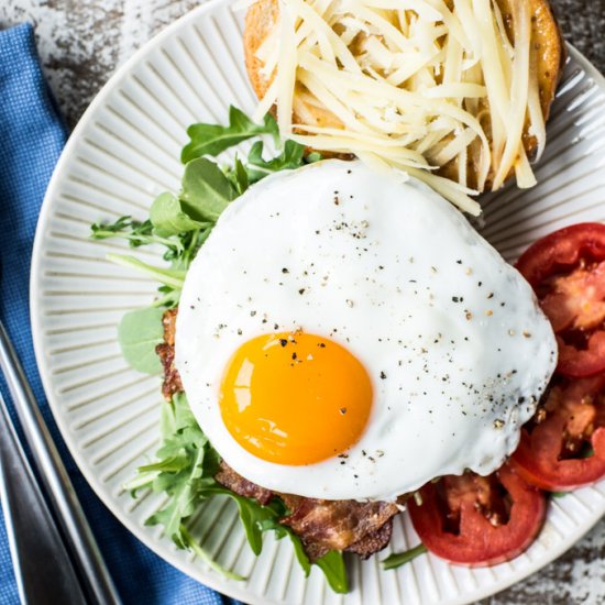 Brekkie BLT w Maple Sriracha Aioli