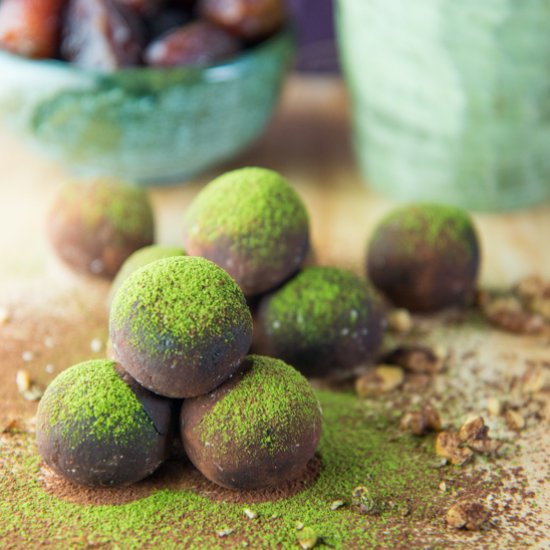 Raw & Vegan No Bake Matcha Truffles