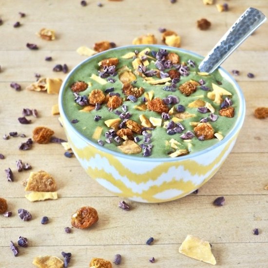 Exotic Green Smoothie Bowl