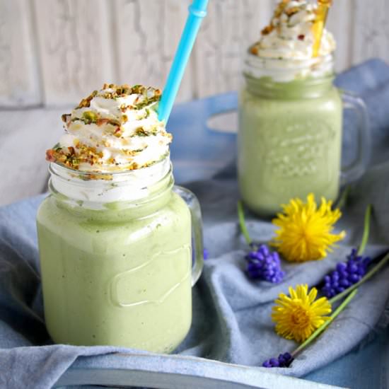 Avocado Smoothie with Matcha