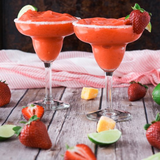 Frozen Strawberry Mango Margarita