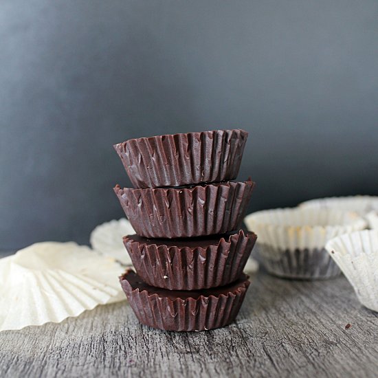 Creamy Caramel Chocolate Cups