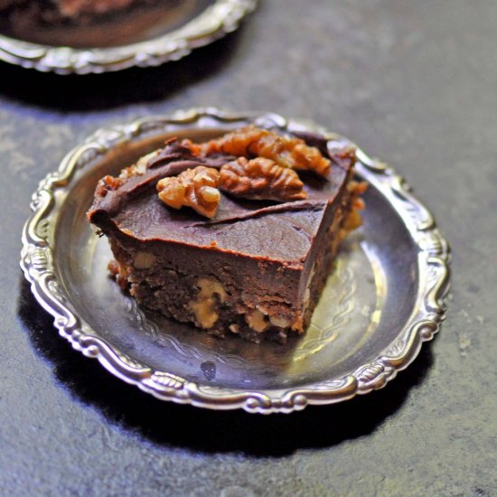 Raw Brownies & Chocolate Frosting