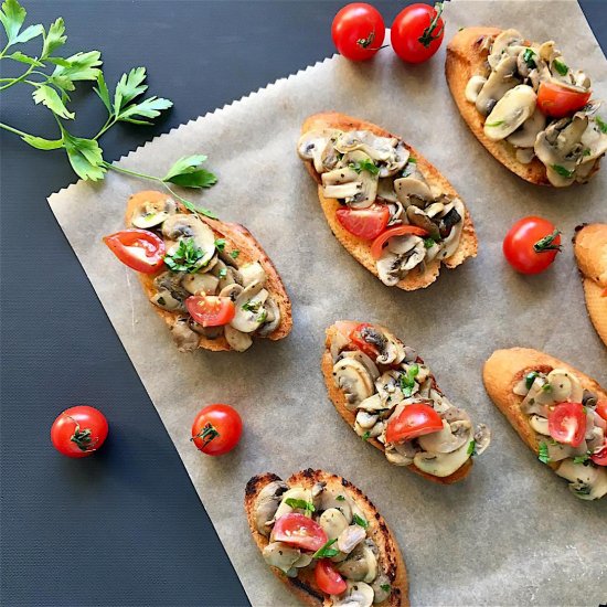 Garlic Bruschetta with Mushrooms