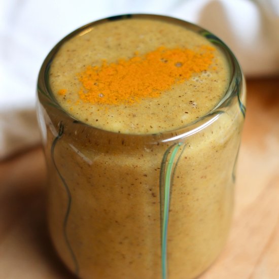 Banana Turmeric Smoothie