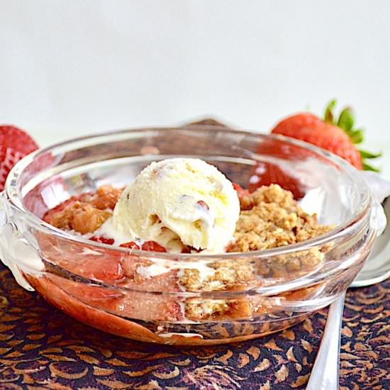 Strawberry Rhubarb Crisp