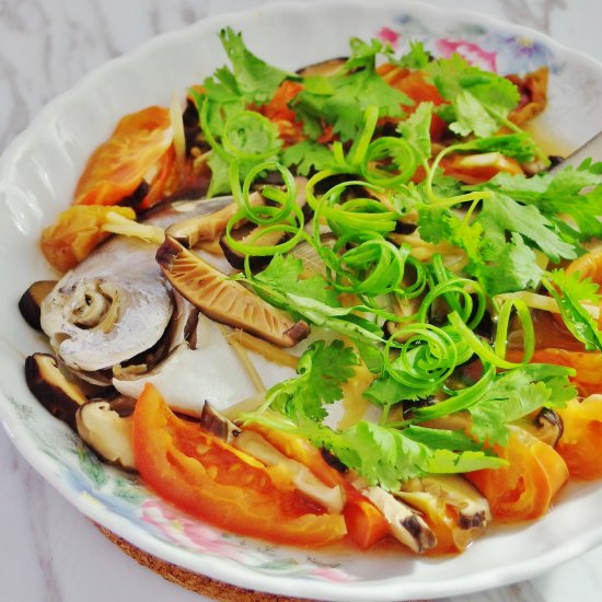 Teochew Steamed Pomfret