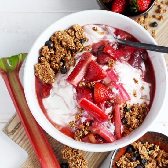 Strawberry Rhubarb Pie Parfait