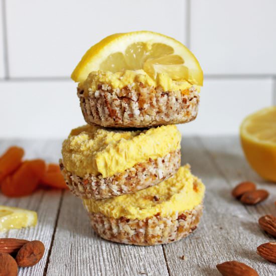 Raw Lemon Apricot Cream Cakes