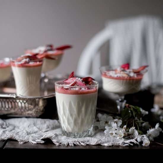 White chocolate panna cotta