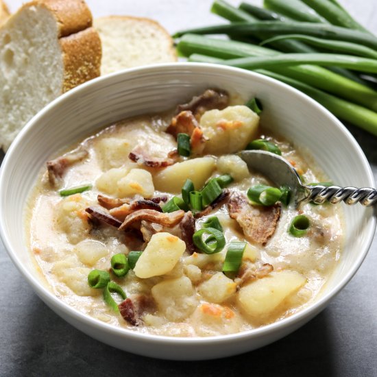 Creamy Potato & Bacon Soup