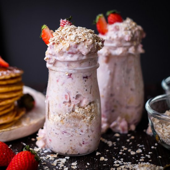 Strawberry Banana Overnight Oats