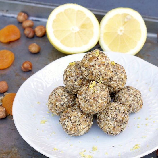 Apricot & Hazelnut Energy-Balls